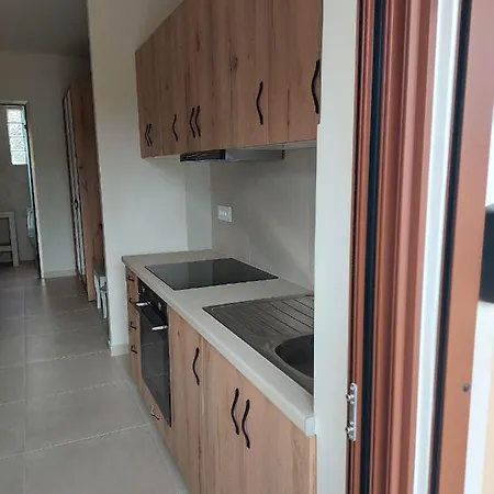 Sea Side & Studios-renovated *