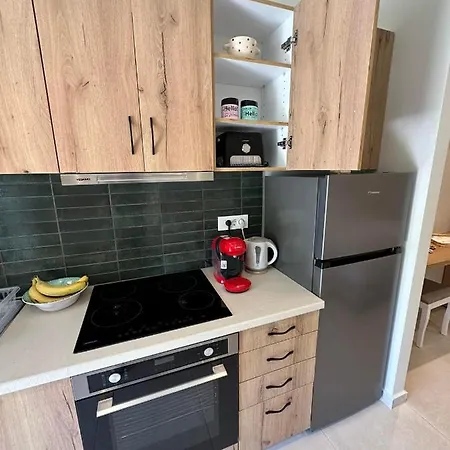 Sea Side & Studios-renovated Lejlighed *