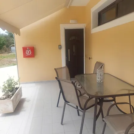 Sea Side & Studios-renovated *