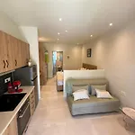 Sea Side Apartments & Studios-Renovated * Tsilivi (Zakynthos)