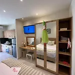 Sea Side Apartments & Studios-Renovated * Tsilivi (Zakynthos)