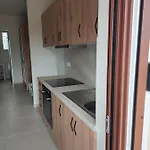 Sea Side Apartments & Studios-Renovated *