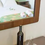 Sea Side Apartments & Studios-Renovated *