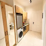 Sea Side Apartments & Studios-Renovated Apartman