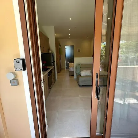 Apartament Sea Side & Studios-renovated *